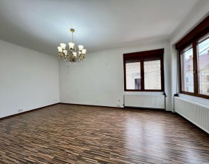 Apartment 4 rooms for sale in Cluj-napoca