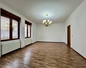 Pozitie excelenta, apartament 4 camere, ultracentral, Piata Muzeului