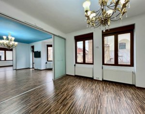 Pozitie excelenta, apartament 4 camere, ultracentral, Piata Muzeului