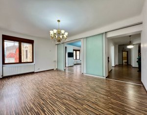 Pozitie excelenta, apartament 4 camere, ultracentral, Piata Muzeului