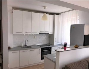 Sale apartment 3 rooms in Floresti