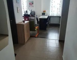 Appartement 3 chambres à vendre dans Cluj-napoca, zone Gara