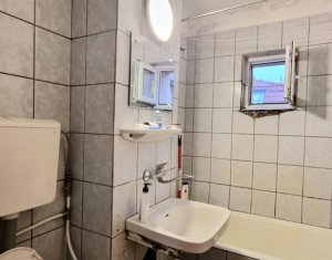 Apartament cu 2 camere decomandate, in zona Farmec
