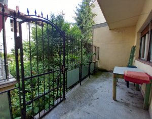 Ultracentral Apartament cu 3 camere cu suprafata construita de 113 mp