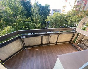 Appartement 4 chambres à vendre dans Cluj-napoca, zone Marasti