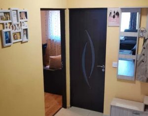 Vanzare apartament 3 camere finisat si mobilat, Floresti