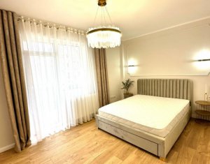 Apartament cu trei camere, ultrafinisat, zona Urusagului