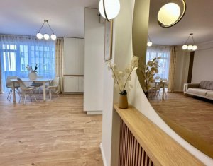 Apartament cu trei camere, ultrafinisat, zona Urusagului