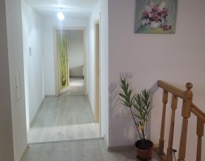 Apartament cu 3 camere zona centrala Cluj Napoca, parcare in curte