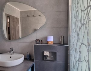 Apartament la etaj intermediar, la cheie, Dambul Rotund