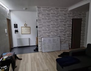 Apartment 2 rooms for sale in Floresti