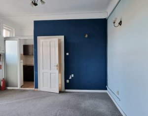 Appartement 3 chambres à vendre dans Cluj-napoca, zone Centru