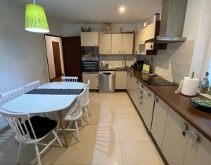 Apartament 3 camere semidecomandat 100 mp, Manastur, zona Balea, etaj 1