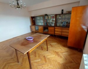 Apartament 3 camere, etaj 5/8, confort sporit, decomandat, in P-uri, Titulescu