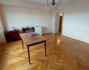 Apartament 3 camere, etaj 5/8, confort sporit, decomandat, in P-uri, Titulescu