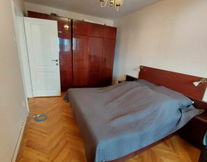 Apartament 3 camere, etaj 5/8, confort sporit, decomandat, in P-uri, Titulescu