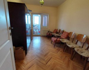 Apartament 3 camere, etaj 5/8, confort sporit, decomandat, in P-uri, Titulescu