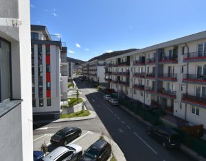 Apartament cu 3 camere, ultrafinisat, etaj intermediar