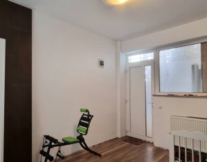 Apartament spatios, cu parcare, in Europa