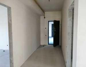 Apartament spatios situat in Marasti, semifinisat