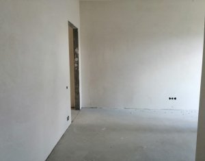 Apartament spatios situat in Marasti, semifinisat