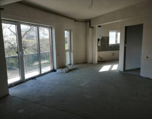 Apartament spatios situat in Marasti, semifinisat