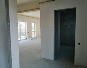 Apartament spatios situat in Marasti, semifinisat