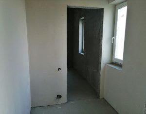 Apartament spatios situat in Marasti, semifinisat