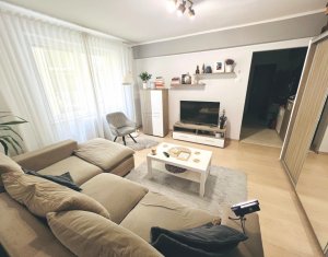 Apartament la etaj intermediar pe Horea