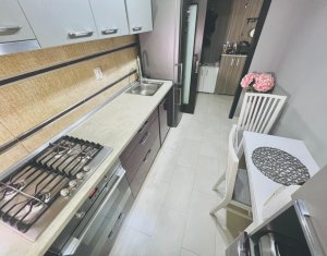 Apartament la etaj intermediar pe Horea