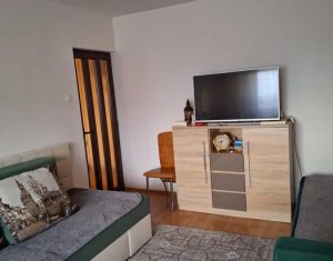 Apartament cu 2-3 camere, 51 mp, in zona Garii, parcare