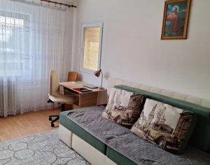 Apartament cu 2-3 camere, 51 mp, in zona Garii, parcare