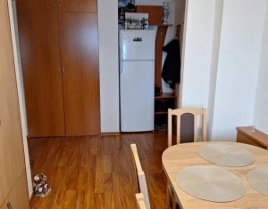 Apartament cu 2-3 camere, 51 mp, in zona Garii, parcare