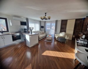 Apartament 3 camere,  etaj intermediar, parcare, zona Parcul  Poligonului