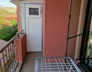 Apartament 3 camere,  etaj intermediar, parcare, zona Parcul  Poligonului