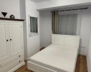 Apartment 3 rooms for sale in Floresti