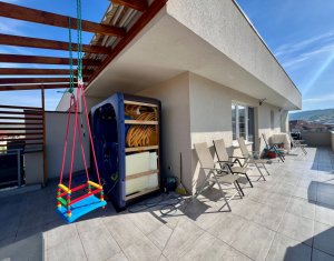 Apartament deosebit, terasa 50 mp, orientare sudica, garaj inclus in pret