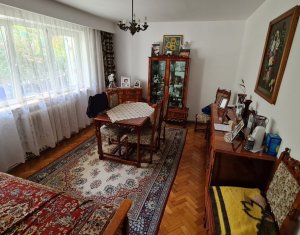 Apartament 3 camere, decomandat si luminos, zona linistita, mini gradina!