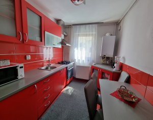 Sale apartment 3 rooms in Cluj-napoca, zone Manastur