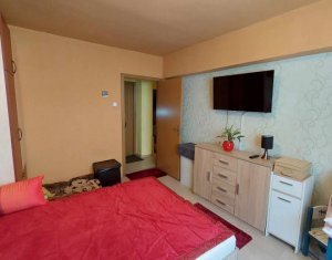 Apartament cu 2 camere, decomandat, etaj 2, zona OMV Marasti