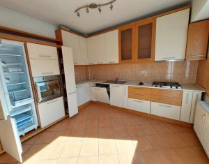 Apartament 99 mp, etaj 1, parcare, Centru