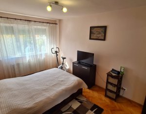 Appartement 4 chambres à vendre dans Cluj-napoca, zone Manastur