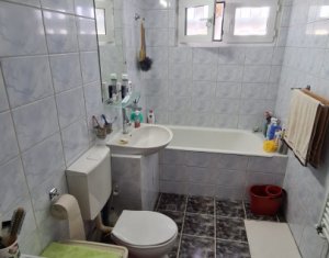 Apartment 4 rooms for sale in Cluj-napoca, zone Manastur