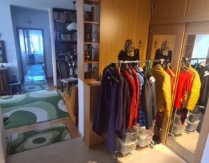 Apartament de 3 camere, finisat modern, cu PANORAMA SUPERBA asupra orasului ! 