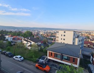 Apartament de 3 camere, finisat modern, cu PANORAMA SUPERBA asupra orasului ! 