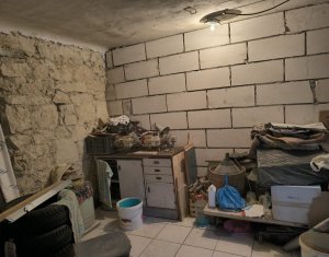 Apartament in vila, 3 camere, 100 mp, Db. Rotund, zona retrasa, linistita