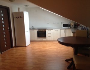 Apartament cu 3 camere la mansarda în Zorilor posibilitate credit