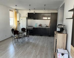 Apartment 3 rooms for sale in Floresti