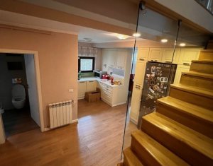 Apartament premium cu 3 camere pe 2 niveluri, grădină, terasa, 2 parcări