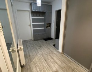 Apartament cu 3 camere si parcare, in zona centrala Borhanci